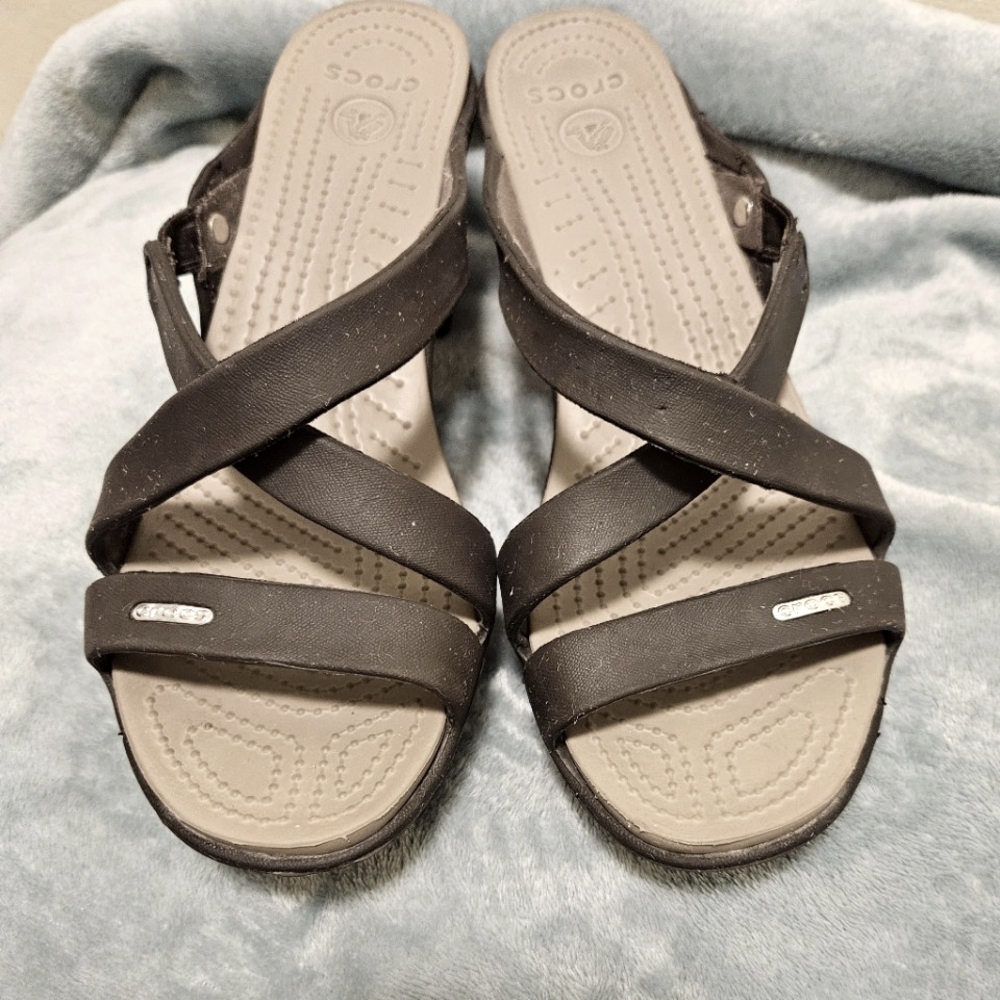 CROCS Cyprus High Heel Sandal Cross Straps Platform Slide Expresso Brown SZ 10